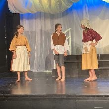 Y6 perform “The Prince and the Pauper” Y6 perform “The Prince and the Pauper”